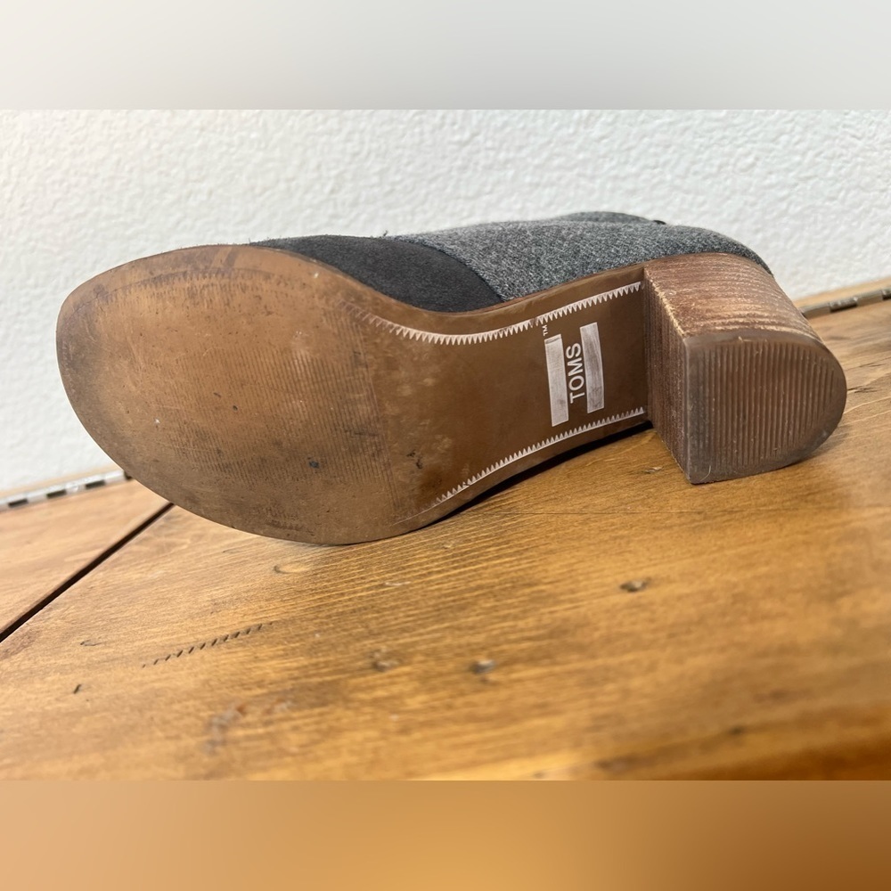 TOMS Lunata Grey Suede Lunata Booties - Picture 9 of 12